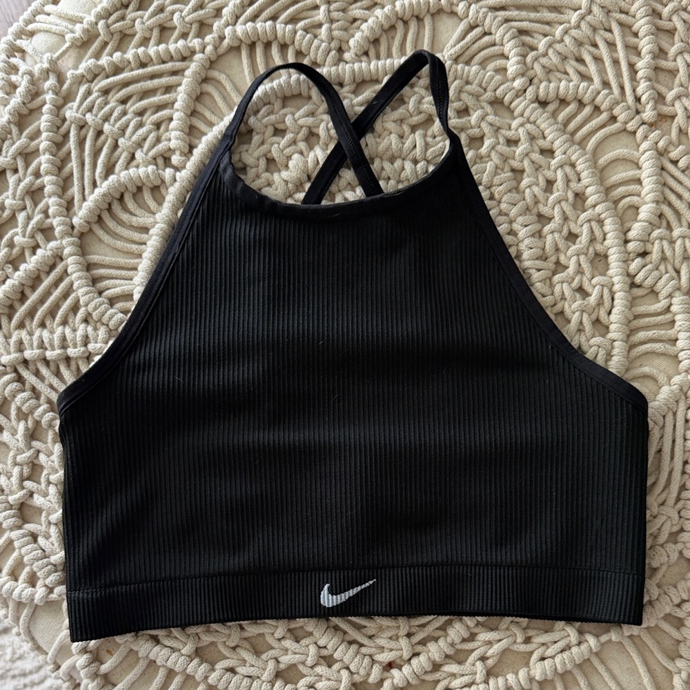 Nike Women's Ribbed Black Sports Bra